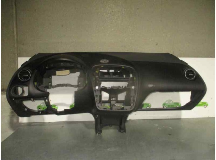 Recambio de salpicadero para seat altea xl (5p5) 1.6 referencia OEM IAM 5P1857003P NEGRO 