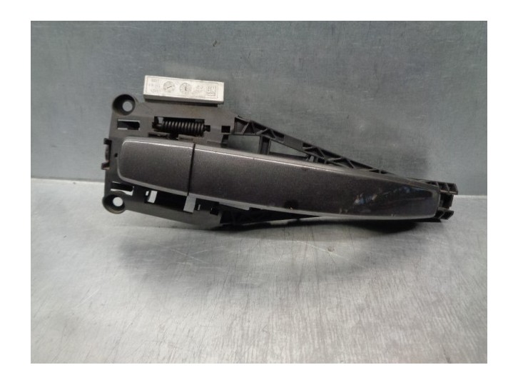 Recambio de maneta exterior delantera derecha para opel meriva b 1.7 16v cdti referencia OEM IAM 138619 