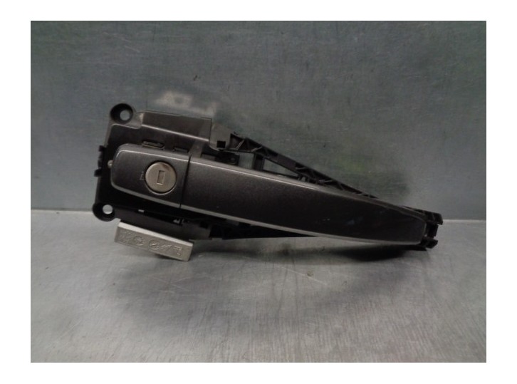 Recambio de maneta exterior delantera izquierda para opel meriva b 1.7 16v cdti referencia OEM IAM 138619 