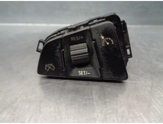 Replacement cruise control switch for Opel Meriva B 1.7 16V CDTi OEM IAM reference 13352971 