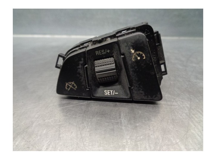 Recambio de mando control velocidad para opel meriva b 1.7 16v cdti referencia OEM IAM 13352971 