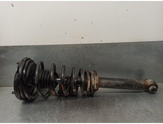 Replacement front right shock absorber for Nissan Primera saloon/estate (P10/W10) 2.0 diesel OEM IAM reference 5611071J10