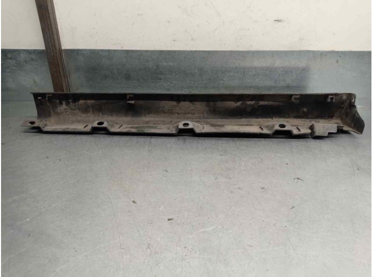 Recambio de spoiler talonera lateral izquierda para suzuki ignis rm (mh) 1.5 cat referencia OEM IAM 7728116G00  