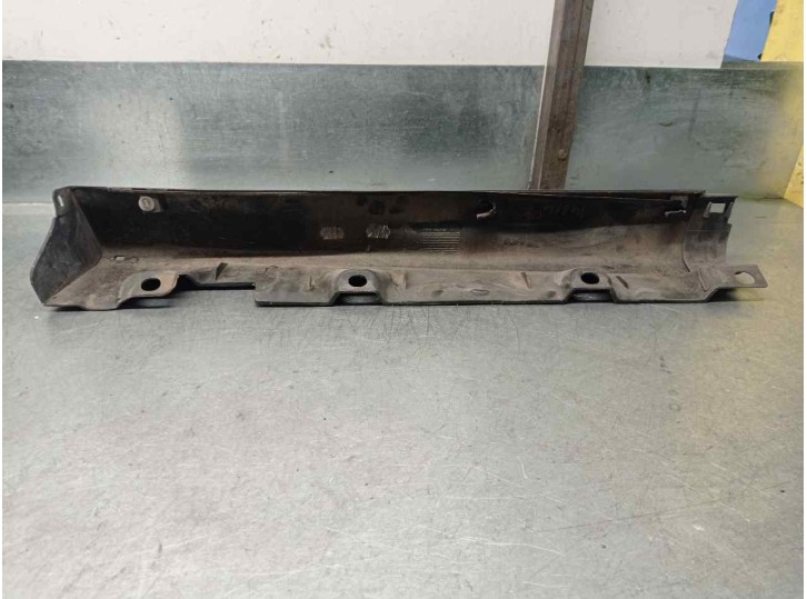 Recambio de spoiler talonera lateral izquierda para suzuki ignis rm (mh) 1.5 cat referencia OEM IAM 7728116G00  