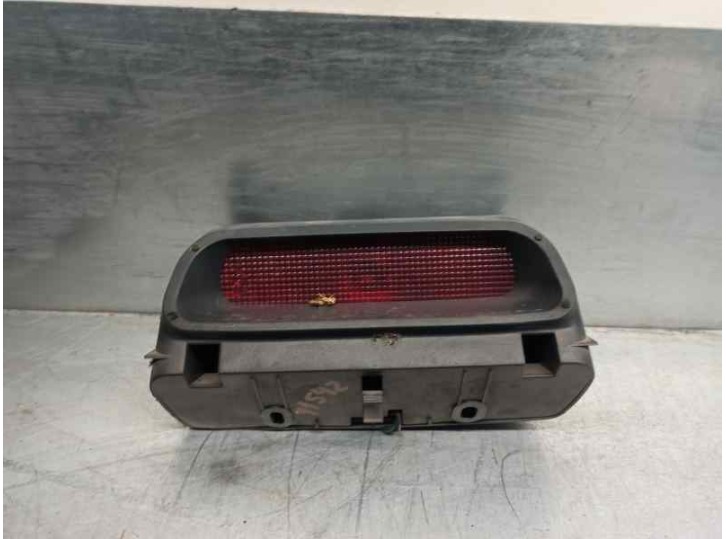 Replacement center brake light for Nissan Almera (N15) 2.0 diesel OEM IAM reference 4732N 
