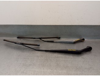 Recambio de brazo limpia delantero derecho para kia picanto 1.0 cat referencia OEM IAM 9832007000 9831007000 