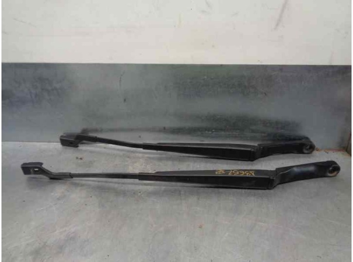 Replacement front right wiper arm for Opel Astra J Lim. 1.7 16V CDTi OEM IAM reference 13289888 