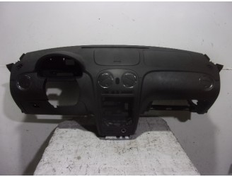 Recambio de salpicadero para chevrolet hhr 2.4 16v referencia OEM IAM 25871310 NEGRO 