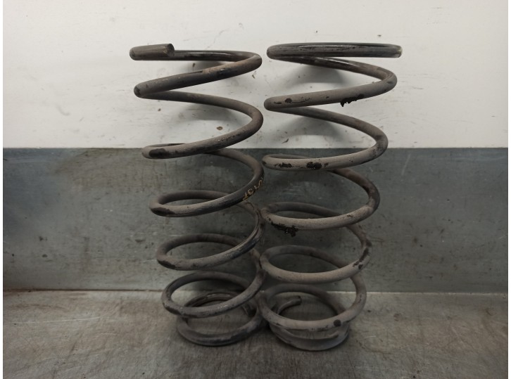 Recambio de muelle amortiguacion para kia rio 1.4 crdi cat referencia OEM IAM 553301W000  