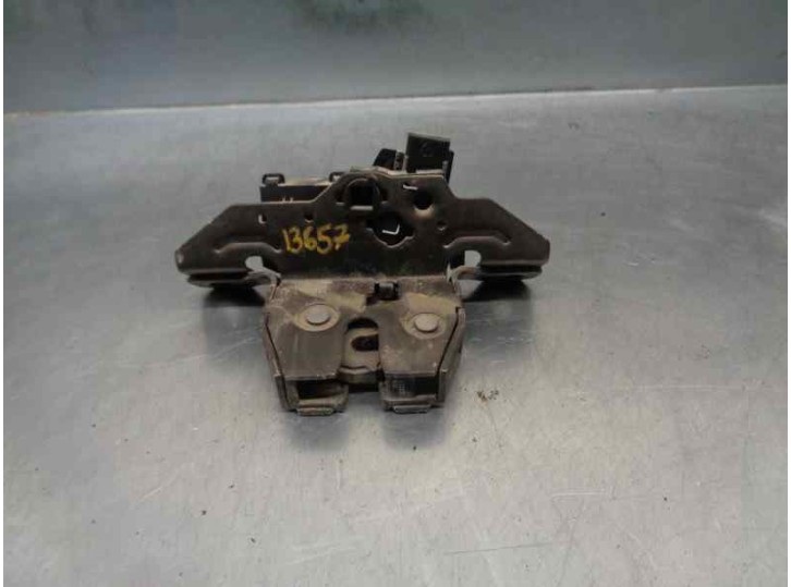Recambio de cerradura maletero / porton para opel astra j lim. 1.7 16v cdti referencia OEM IAM 13581023 3 PINES 
