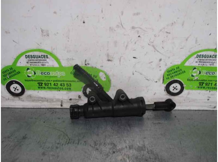 Recambio de bomba embrague para volkswagen crafter caja cerrada 2.5 tdi dpf referencia OEM IAM A9062900212  