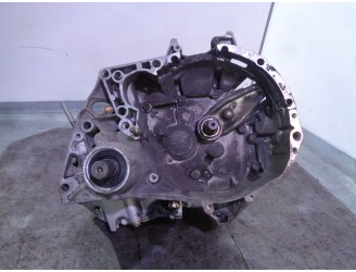 Recambio de caja cambios para renault 5 (b/c40) 1.0 referencia OEM IAM JB4003 S010579 7701653353