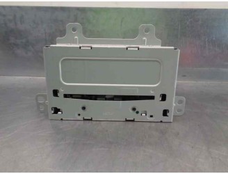 Replacement audio system / CD radio for Opel Astra J Lim. 1.7 16V CDTI OEM IAM reference 22800670 