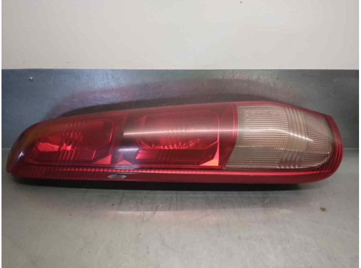 Replacement left rear light for Nissan X-Trail (T30) Comfort OEM IAM reference 26555EQ00A 5 DOORS