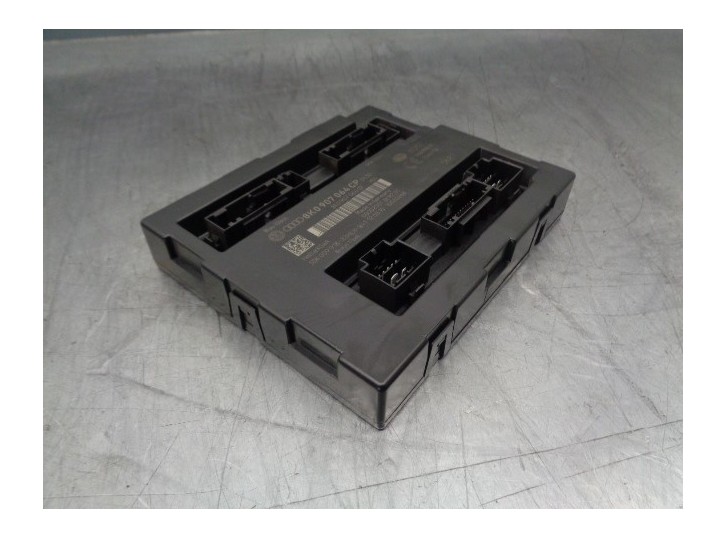 Recambio de modulo confort para audi q5 (8r) 2.0 16v tdi referencia OEM IAM 8K0907064CP 5DK009918 HELLA