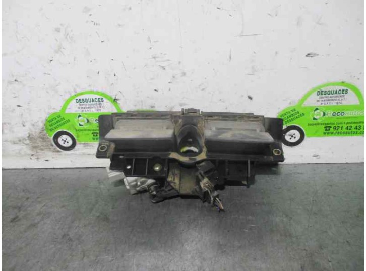 Recambio de maneta exterior porton para audi allroad quattro (4b5) 2.5 v6 24v tdi referencia OEM IAM 8D9827565H 4B0827565H 5 PUE