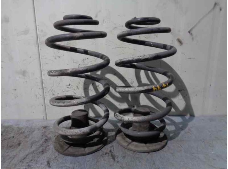 Replacement suspension spring for Opel Meriva A 1.6 16V OEM IAM reference 
