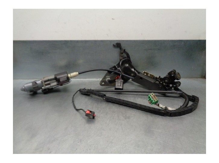 Recambio de motor cierre centralizado trasero derecho para chrysler grand voyager (rg) 2.8 referencia OEM IAM 7746804602 7746804