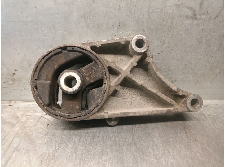 Replacement right engine mount for Opel Vectra C GTS (Z02) 1.8 16V (F68) OEM IAM reference 5684099 5684099 