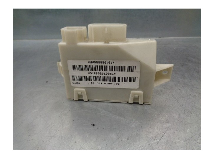 Replacement central locking unit for Chrysler Grand Voyager (RG) 2.8 OEM IAM reference P04686686AM 