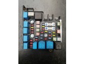 Recambio de caja reles / fusibles para hyundai i30 1.6 crdi cat referencia OEM IAM 919501H030 