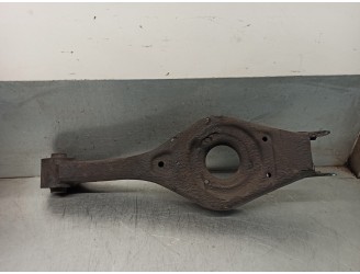 Recambio de brazo suspension inferior trasero izquierdo para hyundai i30cw 1.6 crdi cat referencia OEM IAM 552102H100 