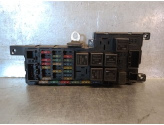 Recambio de caja reles / fusibles para volvo s60 berlina 2.4 diesel cat referencia OEM IAM 518828108 