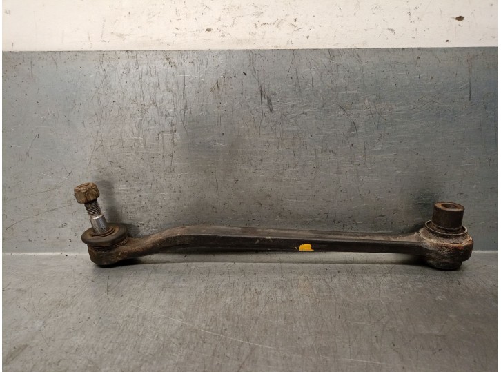 Replacement rear left lower suspension arm for Audi A4 B5 (8D2) 1.9 TDI OEM IAM reference 8D0501530 8D0501530 