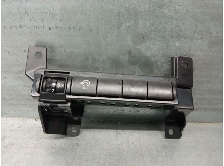 Recambio de mandos salpicadero para nissan juke (f16_) 1.0 referencia OEM IAM 681066PE0A  