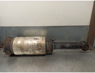 Replacement front left shock absorber for Land Rover Range Rover Sport 2.7 TD V6 CAT OEM IAM reference RNB500223 222274