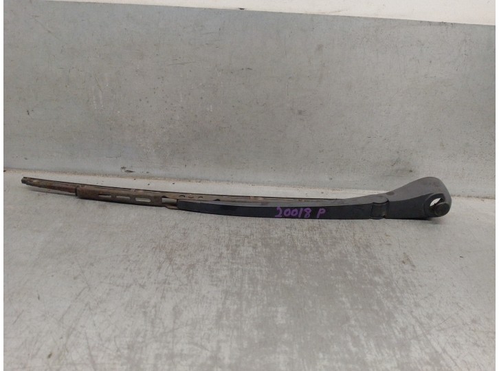 Recambio de brazo limpia trasero para audi a6 avant (4b5) 2.5 v6 24v tdi referencia OEM IAM 8D9955407A  