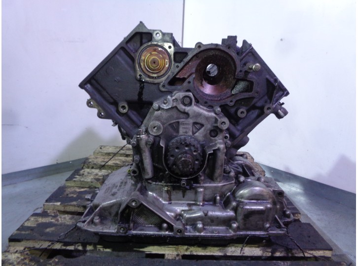 Replacement engine block for Audi A6 Avant (4B5) 2.5 V6 24V TDI OEM IAM reference AKN 026978 059103021J