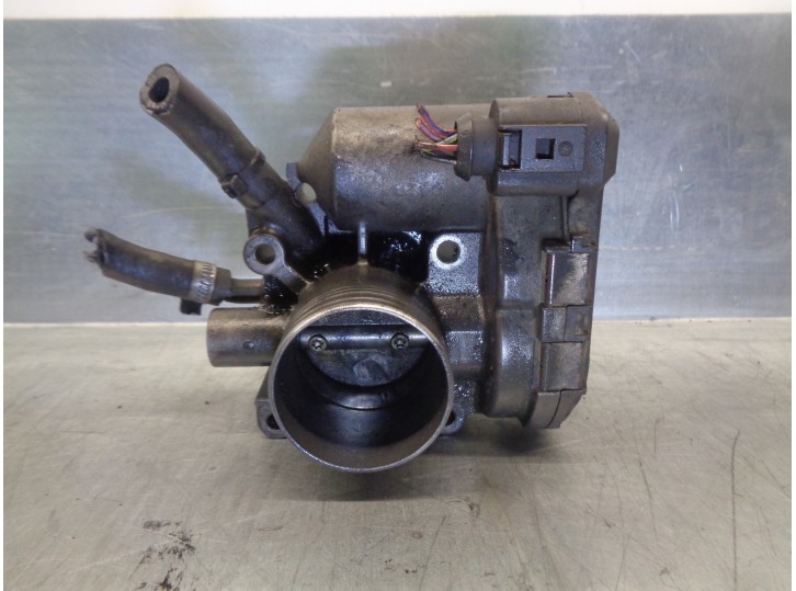 Recambio de caja mariposa para volkswagen polo berlina (6n2) 1.4 referencia OEM IAM 030133062C 0280750095 BOSCH