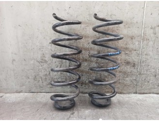 Replacement suspension spring for Peugeot 807 2.2 HDi FAP CAT (4HW) OEM IAM reference 