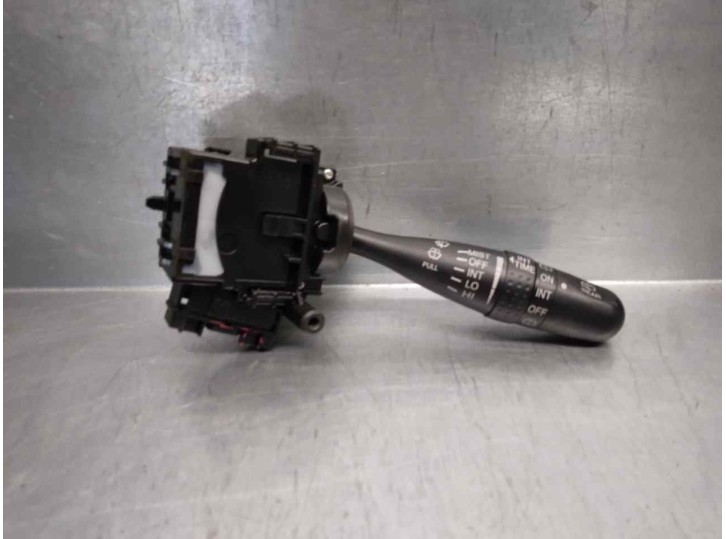 Replacement wiper stalk for Suzuki Swift saloon (MZ) 1.3 16V CAT OEM IAM reference 3731062JA1 
