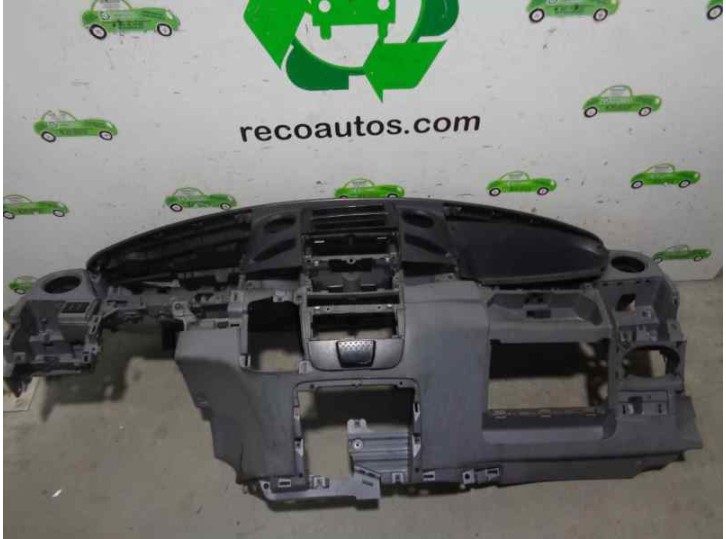 Recambio de salpicadero para iveco daily caja cerrada (2006 =>) 2.3 diesel referencia OEM IAM NEGRO Y GRIS 