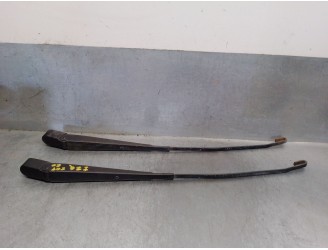 Recambio de brazo limpia delantero derecho para ford transit furgoneta (e_ _) 2.5 di (eal, eas) referencia OEM IAM 95VB17526BIA 