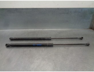 Replacement tailgate / boot lid dampers for Volkswagen Golf VI Variant (AJ5) 1.6 TDI DPF OEM IAM reference 1K9827550B 