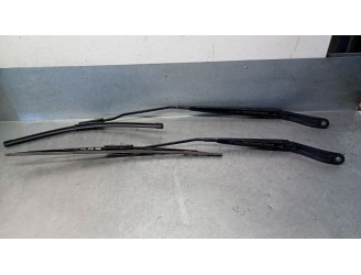 Recambio de brazo limpia delantero derecho para citroën spacetourer autobús (v_) 1.6 bluehdi 95 referencia OEM IAM 1615627280 16