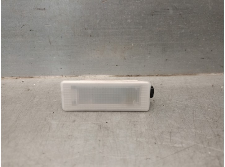 Recambio de luz interior para bmw x5 (e70) 3.0 turbodiesel referencia OEM IAM 63316972605  