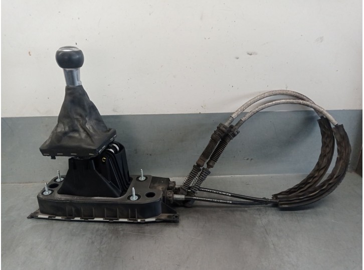 Recambio de palanca cambio para audi a3 limousine (8vs, 8vm) 1.6 tdi referencia OEM IAM 5Q0711049AP 5Q0711049AP 