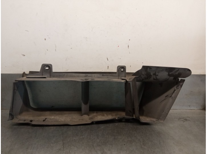 Recambio de calandra delantera de radiador para ford focus iii 1.6 tdci referencia OEM IAM BM518314C 1714867 