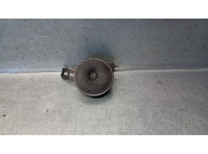 Recambio de claxon para citroën spacetourer autobús (v_) 1.6 bluehdi 95 referencia OEM IAM 9811351780 9811351780 