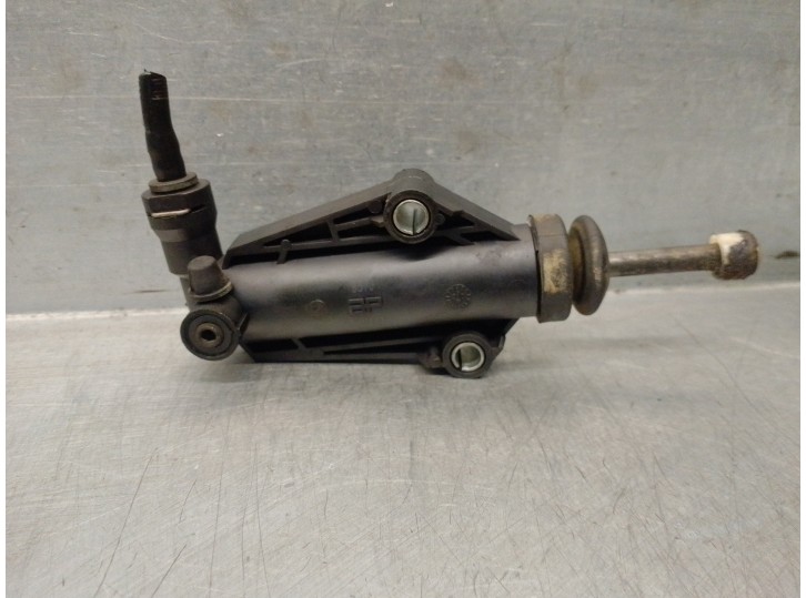 Recambio de bombin embrague para fiat punto berlina (188) 1.2 cat referencia OEM IAM 55187212  