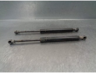 Replacement trunk / tailgate shock absorbers for Ford Mondeo III sedan (B4Y) 2.0 TDCi OEM IAM reference 1S71F406A10AB 