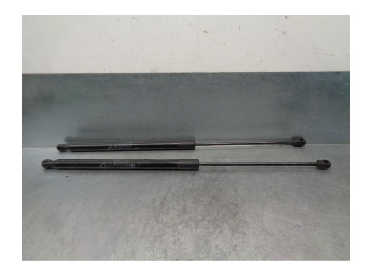 Replacement trunk / tailgate shock absorbers for Fiat Tipo II (357) sedan 1.3 16V M-Jet cat OEM IAM reference 00520907720 5