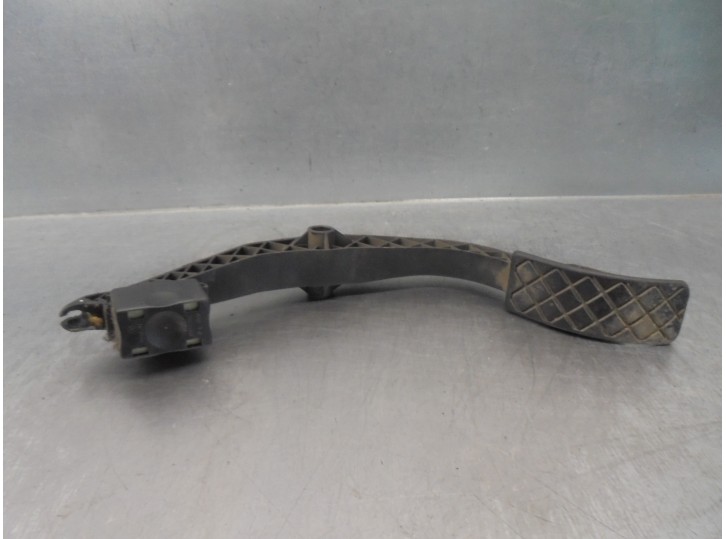 Recambio de potenciometro pedal para volkswagen golf iv berlina (1j1) 1.8 referencia OEM IAM 1J1721511C  