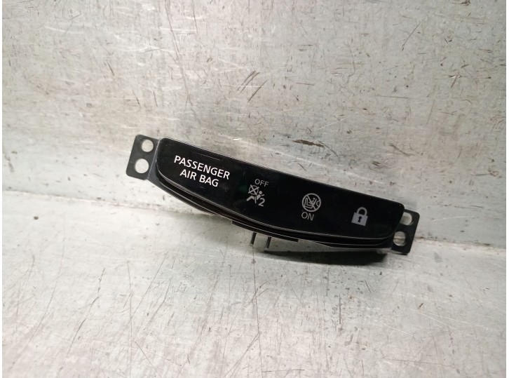Replacement multifunction display for Nissan Juke (F16_) DIG-T 117 OEM IAM reference 250204EA0A 250204EA0A 
