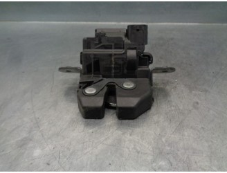 Replacement trunk / tailgate lock for Fiat Tipo II (357) Sedan 1.3 16V M-Jet CAT OEM IAM reference 0052096564 4 PINS 