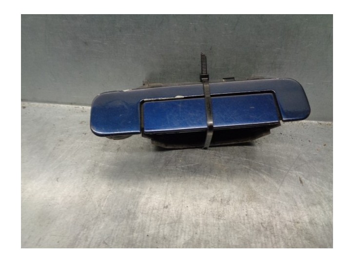 Recambio de maneta exterior delantera derecha para audi a3 (8l) 1.8 20v referencia OEM IAM 8D0837208A 4A0837206D 3 PUERTAS